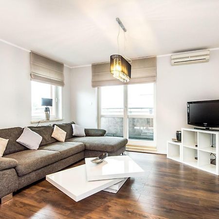 Super-Apartamenty Targi Poznanskie Εξωτερικό φωτογραφία