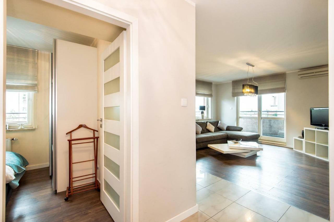 Super-Apartamenty Targi Poznanskie Εξωτερικό φωτογραφία