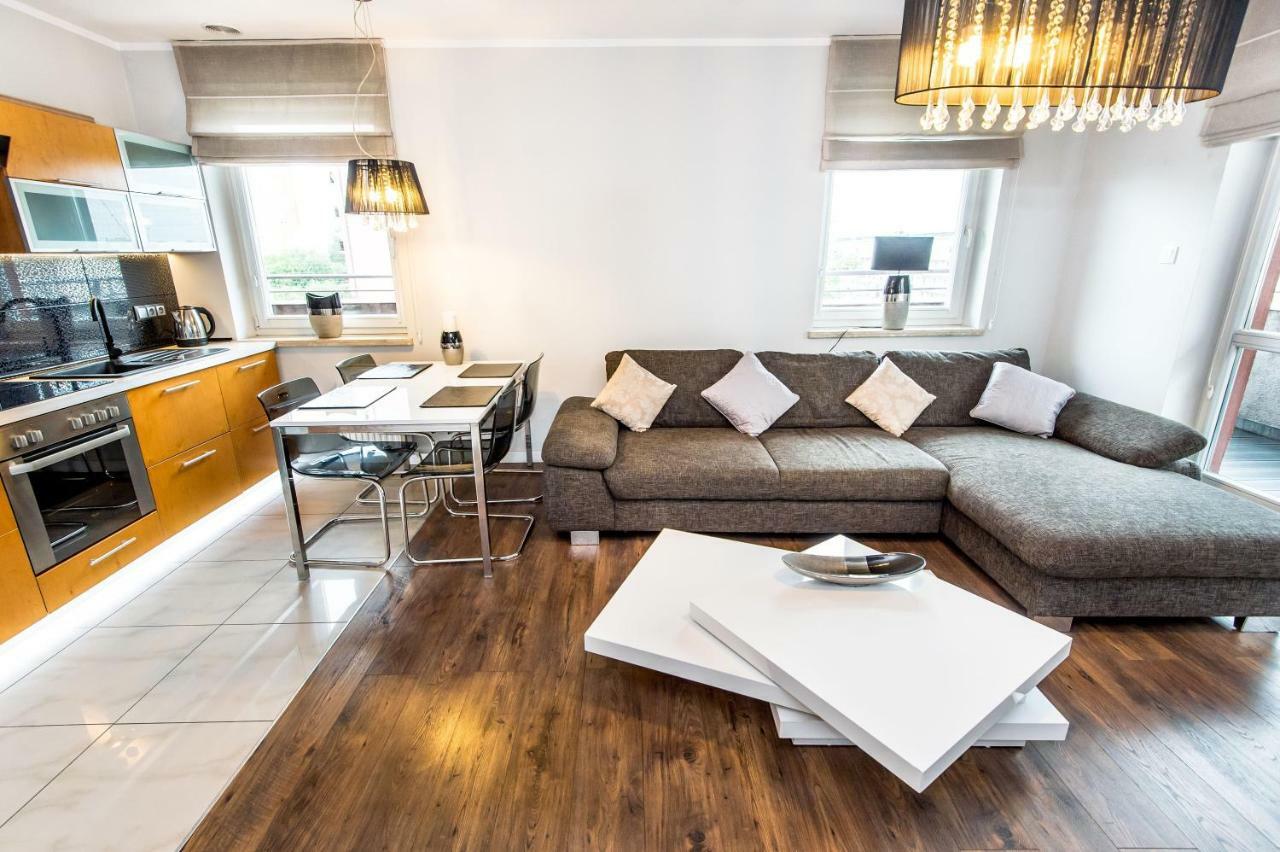 Super-Apartamenty Targi Poznanskie Εξωτερικό φωτογραφία