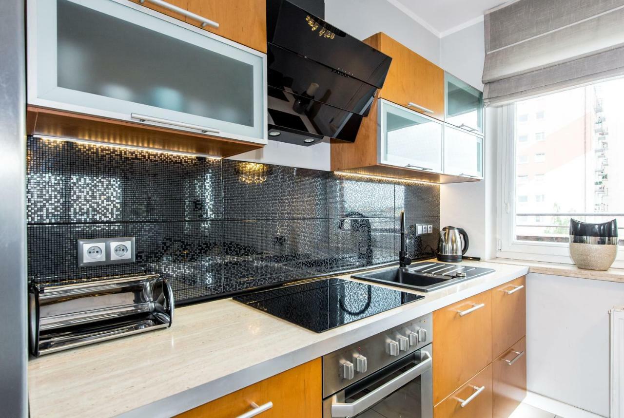 Super-Apartamenty Targi Poznanskie Εξωτερικό φωτογραφία